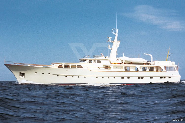 Marybelle yacht exterior 2