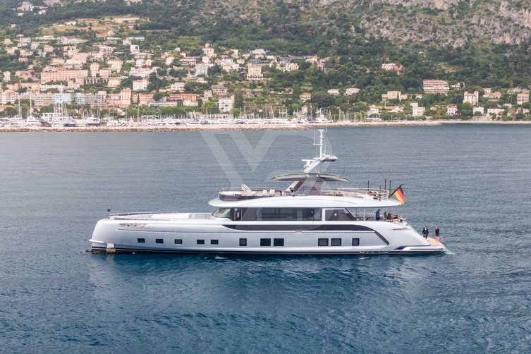 Jaaber yacht exterior 19