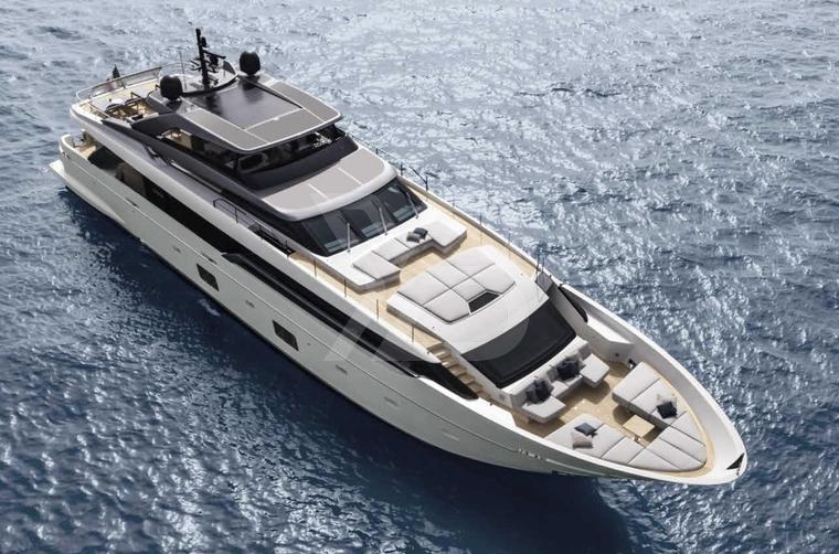 King I yacht exterior 4