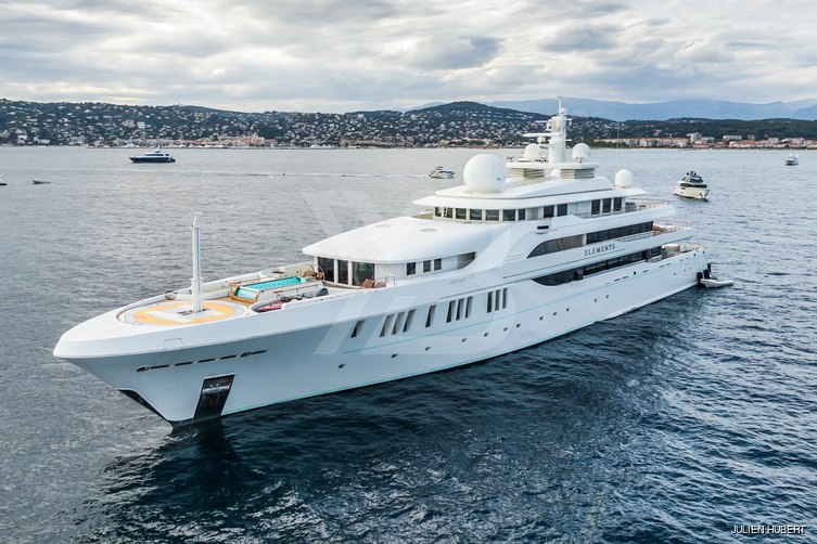 Elements yacht exterior 31