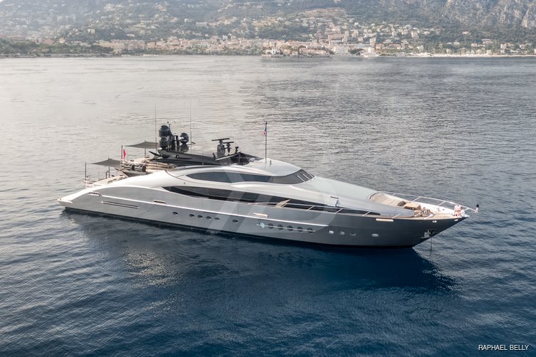 Five yacht exterior 24