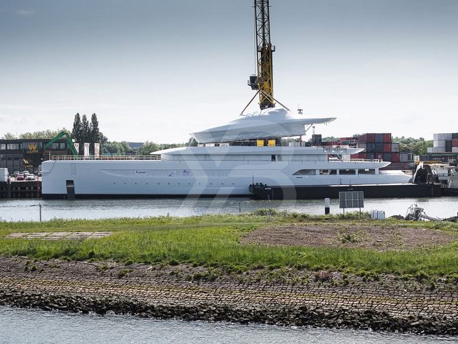 Feadship 828 yacht exterior 3