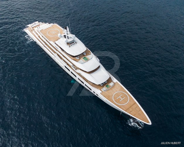 Infinity yacht exterior 13