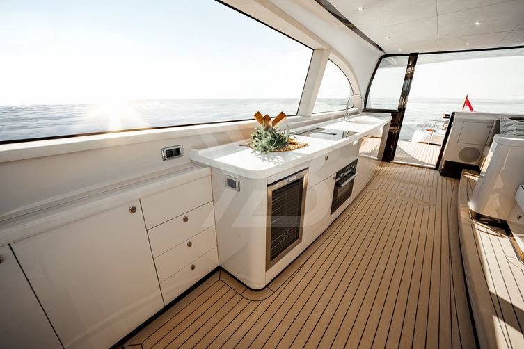 Silver Dawn yacht interior 22