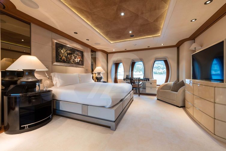 Sunrays yacht interior 14