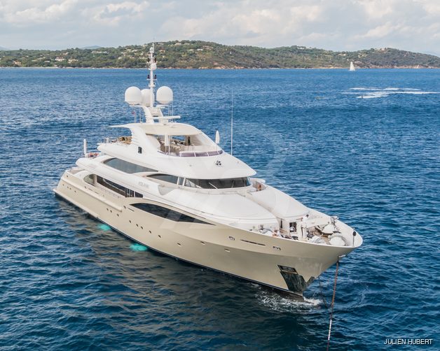 Kolaha yacht exterior 15