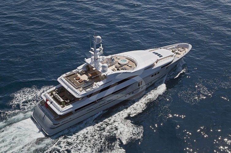 Persefoni I yacht exterior 40
