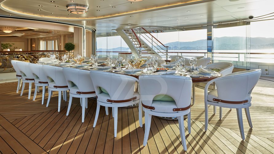 Alaiya yacht interior 32