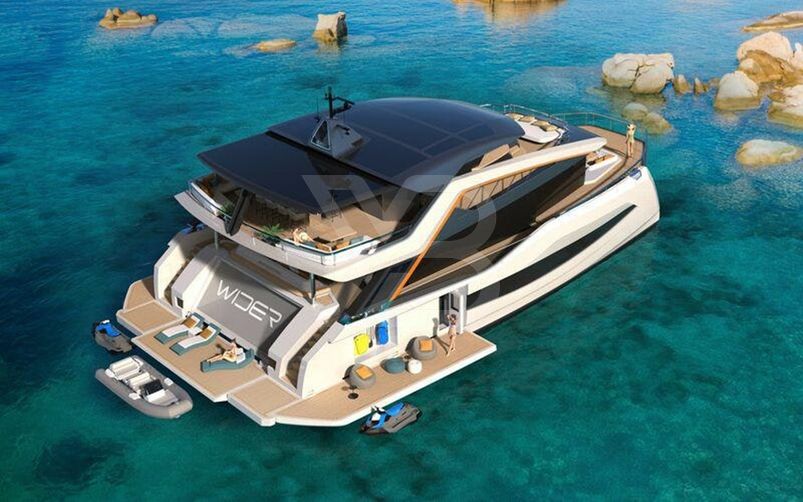 Acali yacht exterior 2