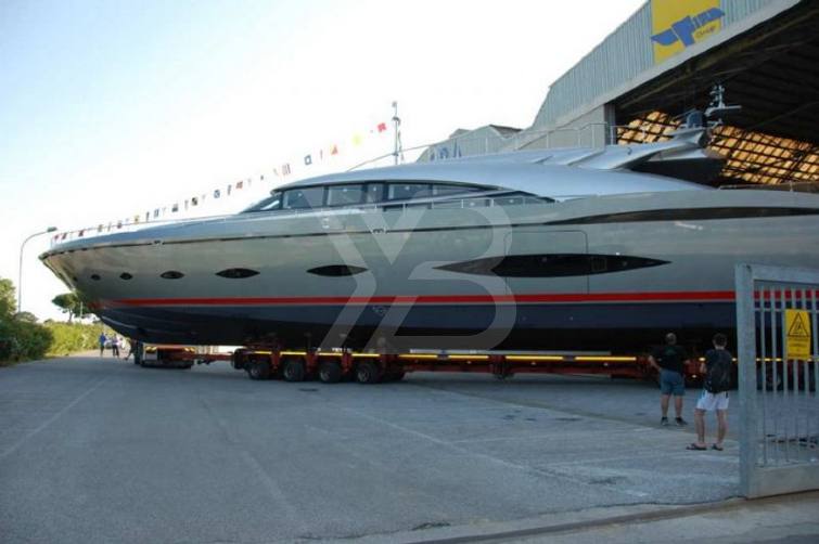 Seafire yacht exterior 4