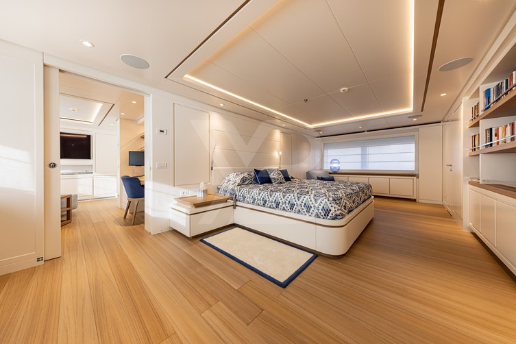 Framura yacht interior 11