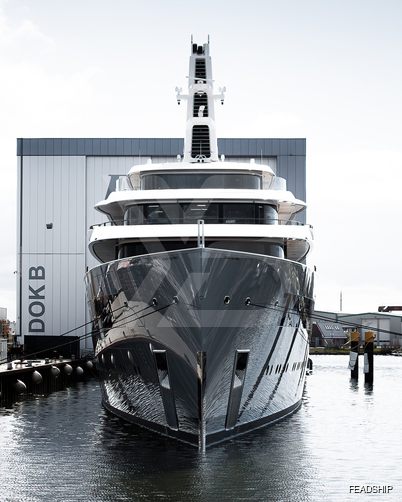 Moonrise yacht exterior 13