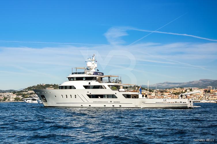 Masquenada yacht exterior 2