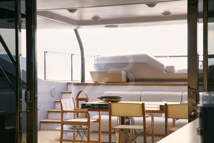 Tanelorn yacht interior 75
