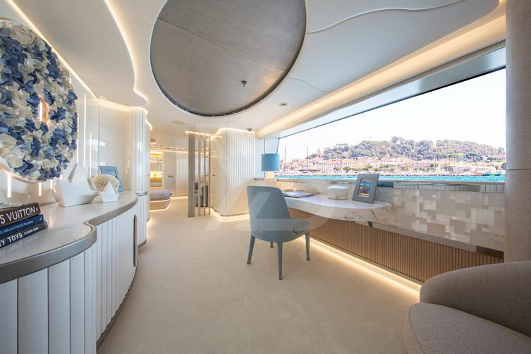 Oceanbird yacht interior 31