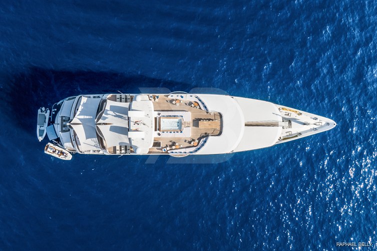 Marquise yacht exterior 14