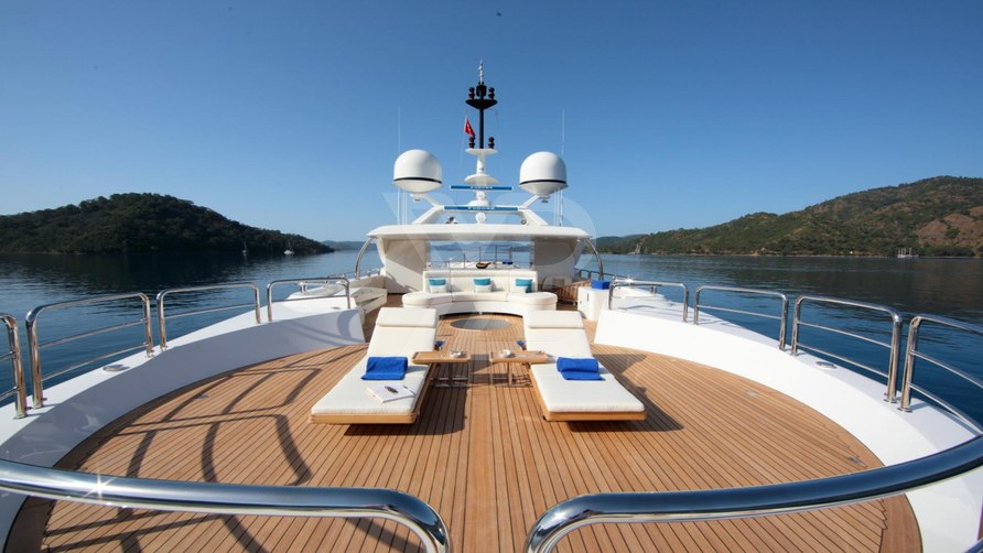 Vica yacht exterior 15