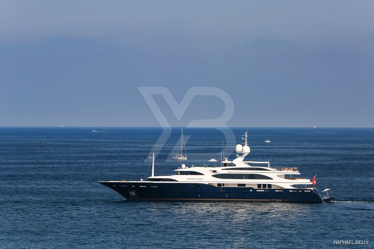 Andiamo yacht exterior 8