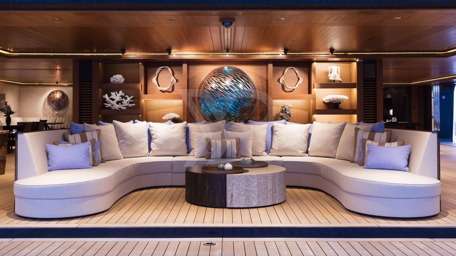 Luna yacht interior 42