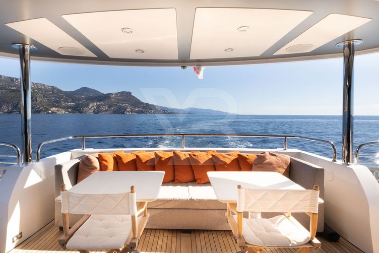 Mirka yacht exterior 5