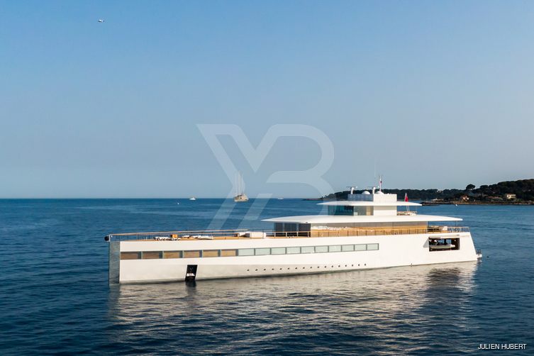 Venus yacht exterior 32