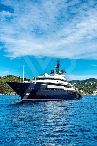 Man of Steel yacht exterior 7