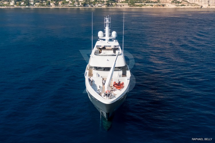 Reliance yacht exterior 32