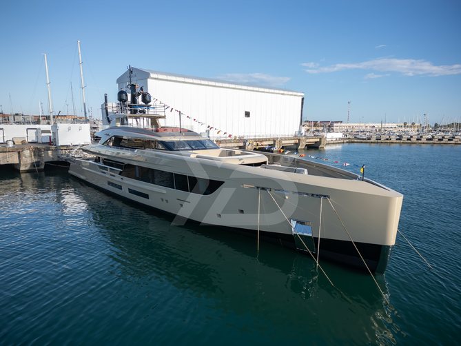 Rilassata yacht exterior 7