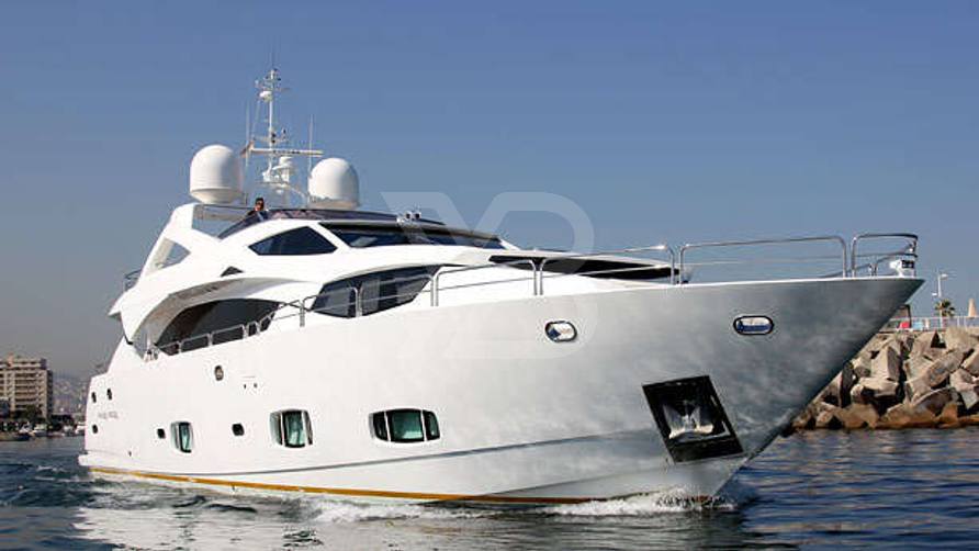 Chaos yacht exterior 2