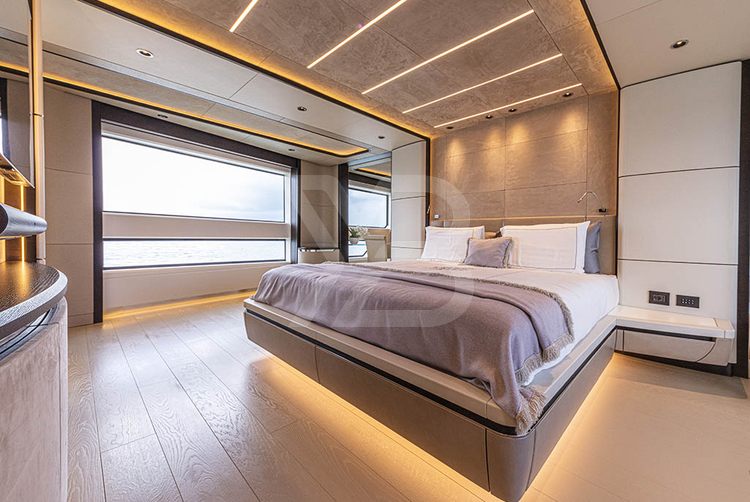 Simplicity yacht interior 16