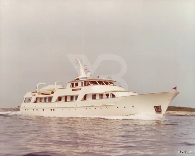 Calypso yacht exterior 9