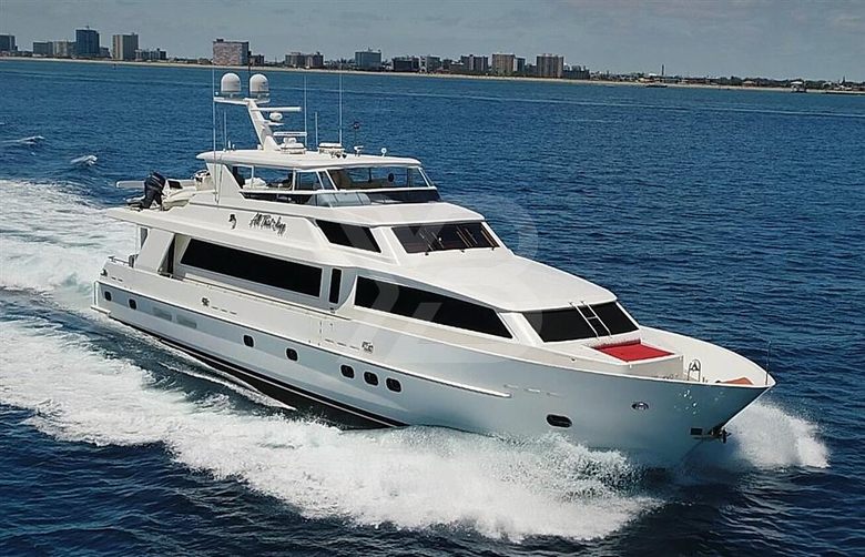 Dunia yacht exterior 4