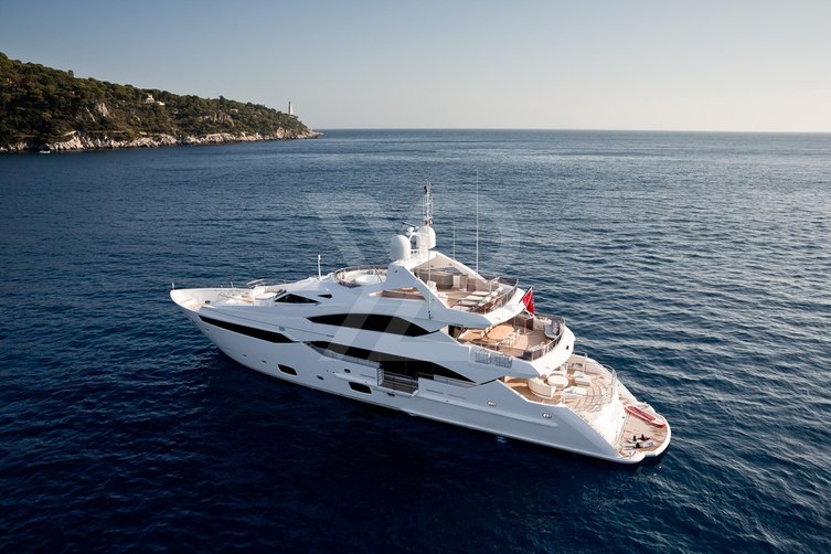 Thumper yacht exterior 5