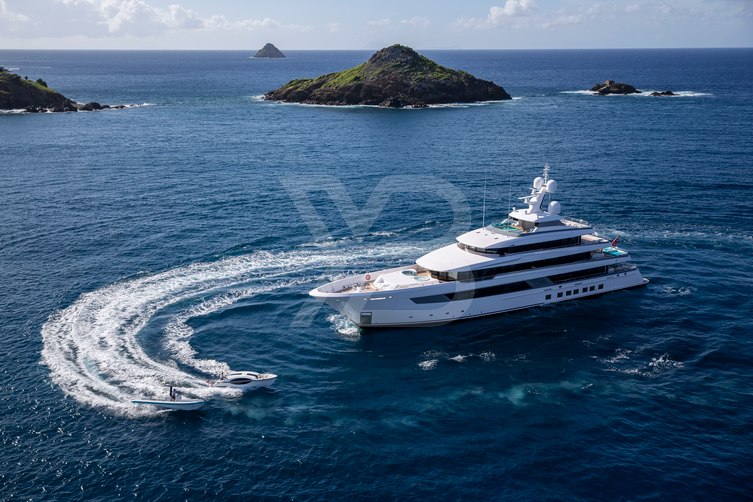 Asia yacht exterior 102