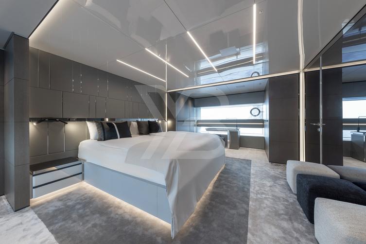 No Stress yacht interior 9