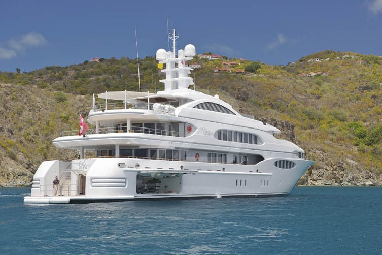 Vive la Vie yacht exterior 6