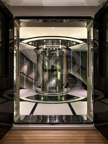 Sealion yacht interior 9