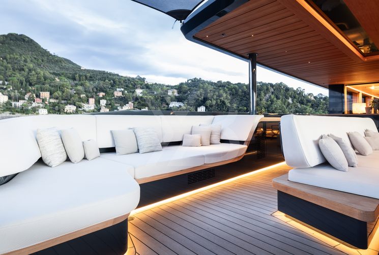 San yacht exterior 45