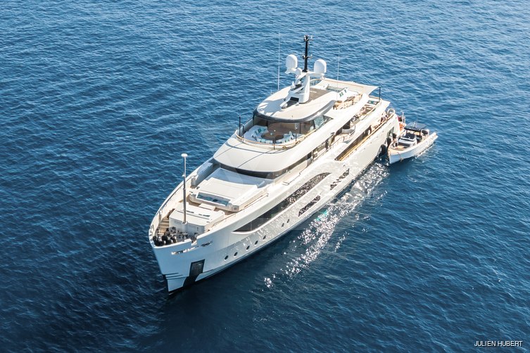 C yacht exterior 13