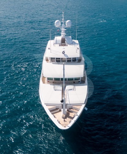 Nora yacht exterior 3