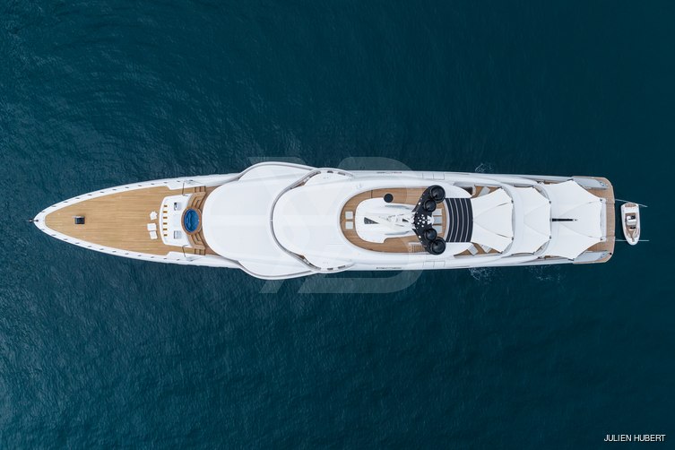 Roe yacht exterior 20