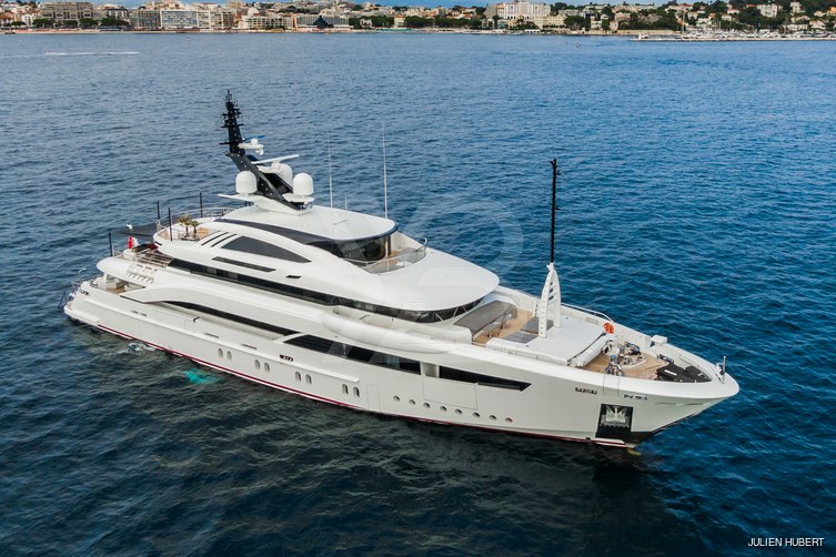 Florentia yacht exterior 30