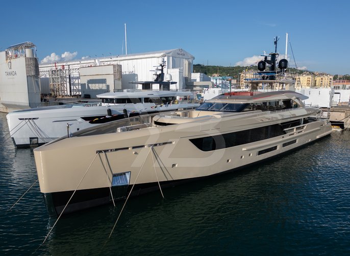 Rilassata yacht exterior 5