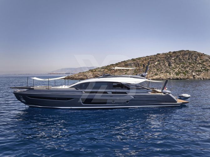 D Five yacht exterior 6