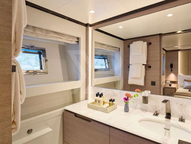 O'Neiro yacht interior 17