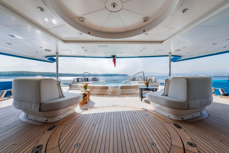 Sunrays yacht interior 22