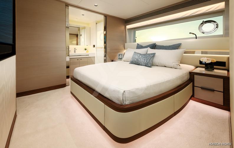 Island Soul yacht interior 15