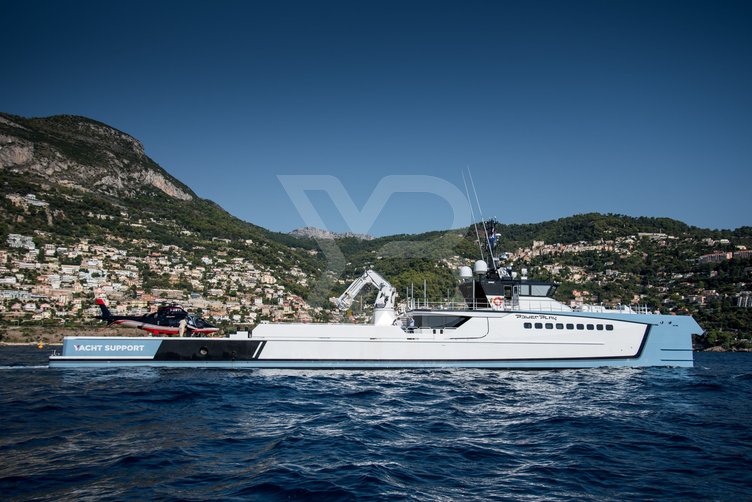 Power Play yacht exterior 13