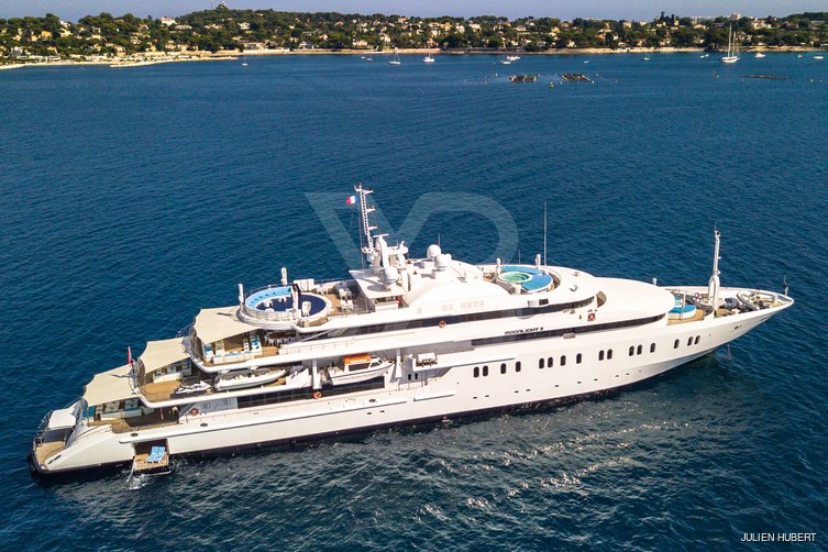 Moonlight II yacht exterior 2