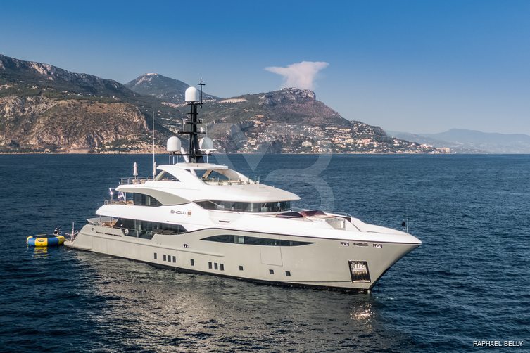 Moonraker yacht exterior 8